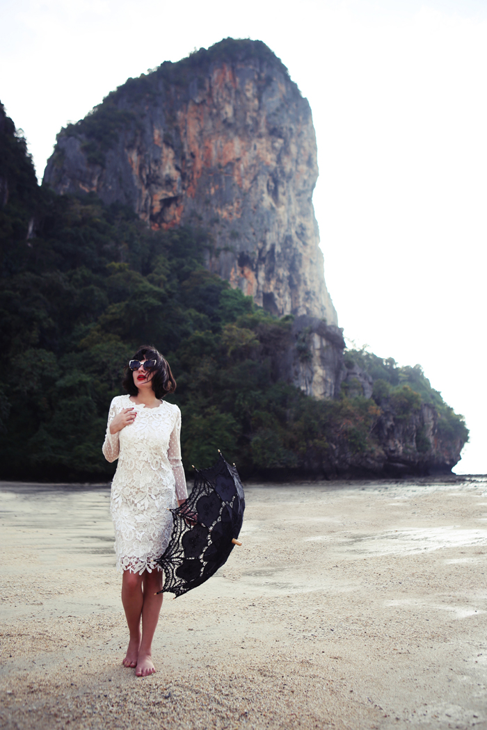 Morodan wearing a beautiful white dress in Thai